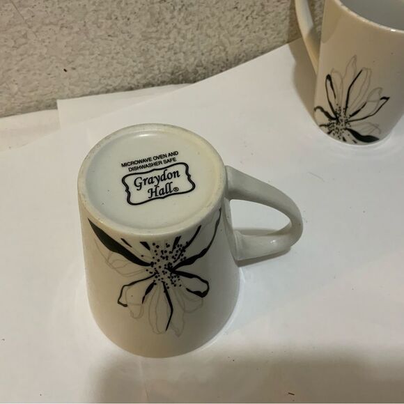 Vintage 3 Rare Graydon Hall Logo Floral Design Black and White Coffee T… - Picture 5 of 8